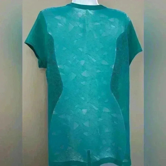 Under Armour Heat Gear Fitted Women's Top (197) - Picture 5 of 12